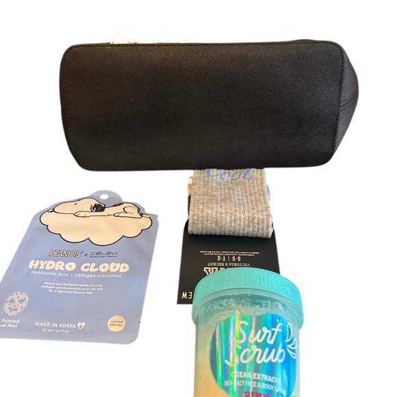 Michael Kors Black and Cream Snakeskin Tote 4 piece bundle - Picture 5 of 7